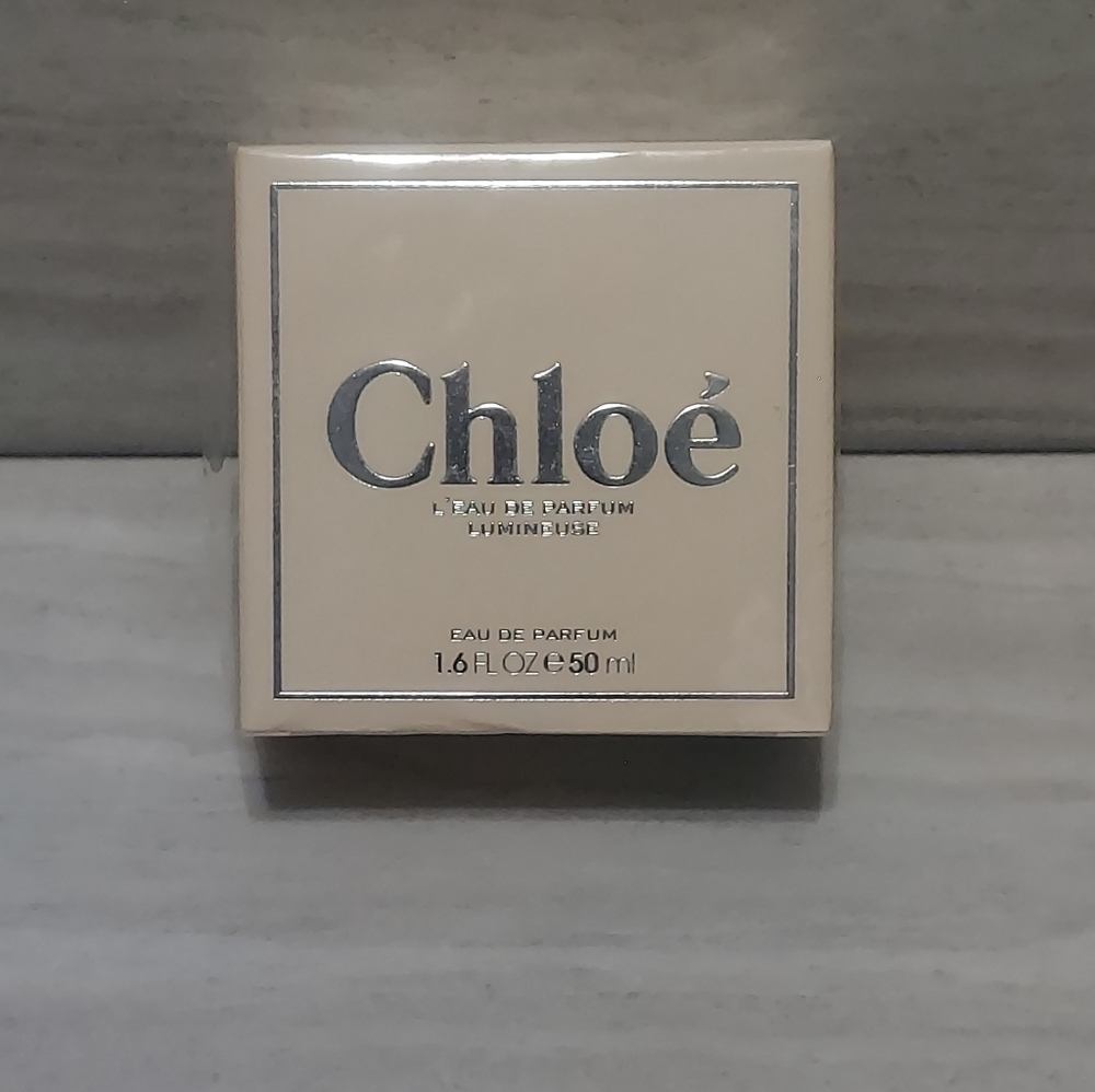 Chloe Eau de Parfum - Cream and Silver